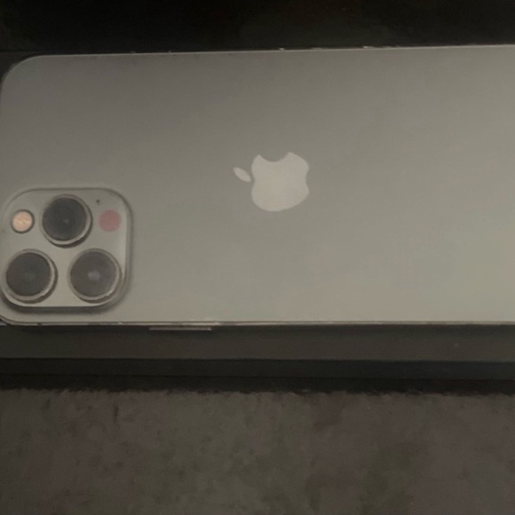 Apple iPhone 12 Pro, 256GB - Picture 3 of 4